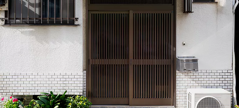Bifold Louvre Doors in Town 'n' Country, FL