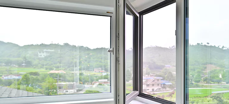 Large Triple Pane Windows in Town 'n' Country, FL