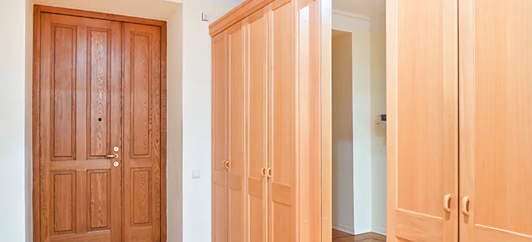 Glass Closet Door Repair in Town 'n' Country, FL